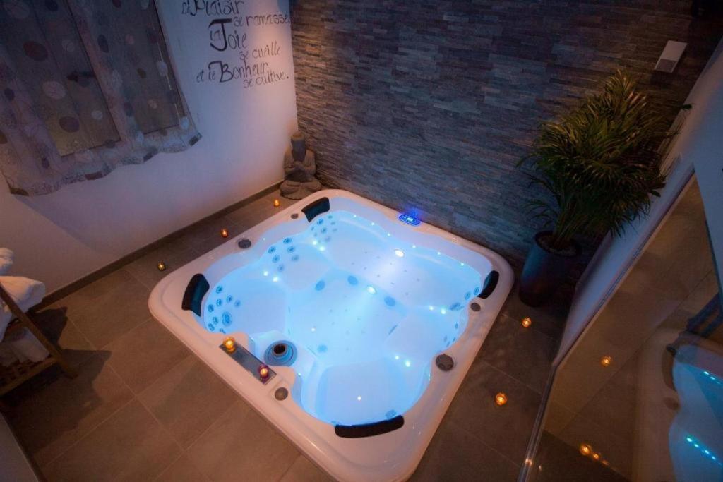 Bulle D'Eden Hotel La Seyne-sur-Mer Ngoại thất bức ảnh